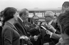 Hungary, Ferihegy (now - Ferenc Liszt) International Airport, Budapest XVIII., Kurt Waldheim ENSZ főtitkárt Péter János külügyminiszter üdvözli., 1973, Szalay Zoltán, Budapest, Fortepan #147041