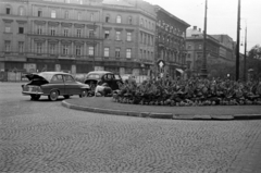 Magyarország, Budapest VI., Oktogon (November 7. tér)., 1958, Barbjerik Ferenc, baleset, Skoda-márka, karambol, Budapest, Fortepan #148388