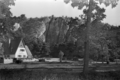 Magyarország, Aggtelek, a Baradla-barlang bejárata melletti Barlang-Szálló., 1961, Barbjerik Ferenc, Fortepan #148610