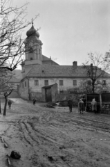 Hungary, Pilisborosjenő, Templom utca, szemben a Szent Vid és a 14 segítő szent templom., 1961, Barbjerik Ferenc, Fortepan #148622