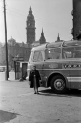 Hungary, Győr, Szent István út (Tanácsköztársaság útja) a Vörös Csillag (később Rába) szálló mellett, a Városháza felé nézve., 1962, Barbjerik Ferenc, bus, Ikarus-brand, MÁVAUT-organisation, Fortepan #148636