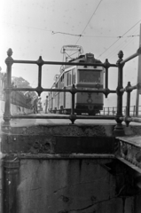 Hungary, Budapest V., Dunakorzó, villamosmegálló a Vigadó térnél., 1962, Barbjerik Ferenc, tram, Budapest, Fortepan #148708