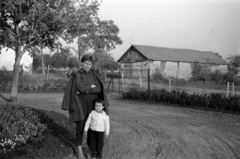 1963, Barbjerik Ferenc, karba tett kéz, Fortepan #148744