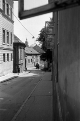 Hungary, Pécs, Szepesy Ignác (Leonardo da Vinci) utca, távolban a Dzsámi kupolája és a Városháza tornya., 1965, Barbjerik Ferenc, street view, Fortepan #148874