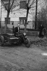 1955, Fortepan/Album027, rendszám, férfi, trükk, utánfutó, motorkerékpár, oldalkocsis motorkerékpár, Fortepan #148956