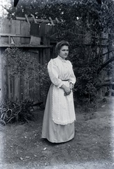 1916, Tóth Árpád, lady, apron, skirt, blouse, Fortepan #149398