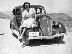 Iran, 1941, Saly Noémi, Ford-brand, automobile, number plate, Arabic script, sitting on a car, girls'n'cars, Fortepan #14957