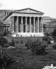 Magyarország, Budapest XIV., Hősök tere, Szépművészeti Múzeum., 1934, Saly Noémi, tér, múzeum, eklektikus építészet, Budapest, Schickedanz Albert-terv, neoklasszicizmus, Herzog Fülöp Ferenc-terv, Fortepan #15007