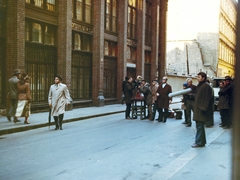 Magyarország, Budapest V., Aranykéz utca, a felvétel a Pendragon legenda című film forgatásakor készült., 1974, Révész György, Domonkos Sándor, Budapest, színes, Fortepan #150212