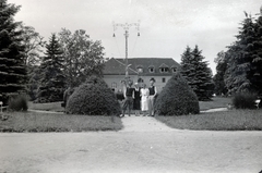 Magyarország, Harkány, gróf Benyovszky Gyógyszálloda a gyógyfürdő parkjában., 1936, Varga Csaba dr., Fortepan #150646