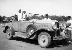 Iran, ifj. Francsek Imre építész felesége és lányai úton egy nyaralásra., 1941, Saly Noémi, automobile, Fortepan #15065