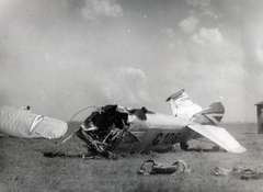 G.106 oldalszámú Fiat CR 30 típusú gyakorló vadászrepülőgép roncsai., 1942, Varga Csaba dr., repülőgép, Fiat-márka, MKHL, járműroncs, Fiat CR-30, Fortepan #150762