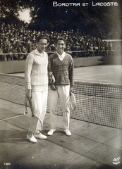 Franciaország, Párizs, Bois de Boulogne, Jean Borotra és René Lacoste teniszbajnokok a Croix-Catelan stadionban., 1933, Kőszegi Anna, tenisz, Fortepan #151146