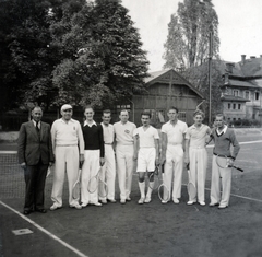 Magyarország, Diósgyőr, Miskolc, vasgyári teniszpályák., 1940, Kőszegi Anna, sport, szabadidő, csoportkép, tenisz, Fortepan #151214