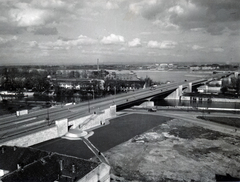 Magyarország, Budapest III., az Árpád (Sztálin) híd a Szent Péter és Pál-templom tornyából nézve., 1952, Bujdosó Géza, híd, hídfő, Duna, Budapest, Fortepan #151470