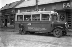 Magyarország, Óbuda, Budapest III., Vörösvári út 131-133., Fahn Gyula vendéglője előtt a Budapesti Autóbusz Közlekedési Rt. (BART) Hűvösvölgy - Pilisvörösvár - Óbuda útvonalon közlekedő, Rába AFa típusú autóbusza., 1940, Fogel József, autóbusz, Budapest, Rába AFa, Fortepan #151850