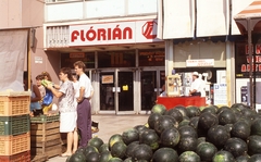 Magyarország, Óbuda, Budapest III., Flórián tér, dinnyeárus a Flórián üzletközpont mellett., 1990, Kölcsényi Zoltán, színes, dinnye, Budapest, Fortepan #152950