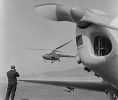 Hungary, Budaörs Airport, Budapest XI., előtérben egy Zlin Trener repülőgép, a háttérben egy Mi-1 típusú katonai helikopter., 1968, MHSZ, transport, Czechoslovak brand, Soviet brand, airplane, military, helicopter, airport, Zlin-brand, propeller, Mil-brand, Budapest, Fortepan #15349