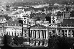 Magyarország, Budapest V., Kossuth Lajos tér, Igazságügyi Palota (ekkor Magyar Nemzeti Galéria és az MSZMP Párttörténeti Intézete). A felvétel a Parlament kupolájától készült., 1958, Mezey Ferenc, Budapest, látkép, Fortepan #154275