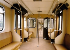 Magyarország, Budapest X., a Metró Kőér utcai járműtelepe. A BKV részére gyártott Ganz–Hunslet G2 metrószerelvény utastere., 1987, Surányi Sándor - György József, Ganz-márka, metró, Budapest, Ganz-Hunslet G2, Fortepan #154534