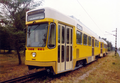 Magyarország, Népliget, Budapest X., Vajda Péter utca, a Ganz-MÁVAG próbapályája. Egyiptom második legnagyobb városa, Alexandria számára gyártott villamos motorkocsi., 1986, Surányi Sándor - György József, Budapest, Fortepan #154544