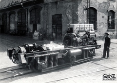 Magyarország, Budapest X., a Ganz gyár udvara. Az argentin Estado vasúttársaság Suburbano vonalaira gyártott 4-részes motorvonat hajtott forgóváza., 1939, Surányi Sándor - György József, Budapest, Fortepan #154893