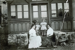 1908, Kiss Zsuzsi, family, damaged photo, sitting on stairs, Fortepan #155466