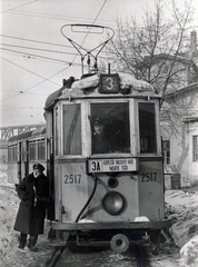 Magyarország, Budapest XIII., Váci út, a háttérben balra az Újpesti vasúti híd, jobbra a Bagolyvár (az újpesti lóvasút első indóháza)., 1974, Mujzer Péter, Budapest, Fortepan #155654