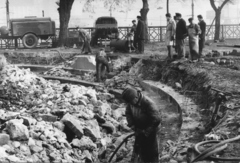 Hungary, Budapest I., a Déli pályaudvar átépítése. Az egykori mozdonyfordító bontása. Jobbra a Vérmezőn a metróépítés felvonótornya., 1962, Racsmány Dömötör, Budapest, turntable, Fortepan #156035