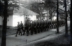 Németország, Wustermark, Elstal (ekkor önálló), Infanterieschule Döberitz, az olimpiai faluból kialakított gyalogsági iskola., 1939, Reklámélet folyóirat, katona, Fortepan #156193