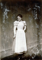 1913, Glatz Ödön, portrait, smile, apron, lady, bun, Fortepan #156537