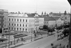 Hungary, Debrecen, MOST: Magyarország,
Debrecen
Piac utca (Vörös Hadsereg útja) - Zamenhof utca sarok környéke (Nagytemplomtól délre). Szemben a MÁV Igazgatóság épülete, tőle jobbra a Városháza., 1965, Márton Gábor, street view, genre painting, Fortepan #15689