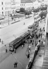 Hungary, Debrecen, Piac utca (Vörös Hadsereg útja)., 1965, Márton Gábor, street view, genre painting, crosswalk, tram, lamp post, tram stop, Trailer car, Fortepan #15700