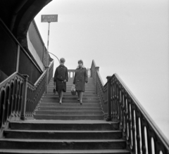 Hungary, Budapest, Margit híd, szigeti lejáró., 1965, MHSZ, women, stairs, Fortepan #15734