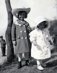 1911, Zichy, girl, hat, double-breasted coat, Fortepan #157846