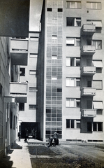 Magyarország, Budapest VIII., II. János Pál pápa (Tisza Kálmán) tér 16. számú OTI-ház udvara., 1934, Preisich család, Budapest, modern építészet, Preisich Gábor-terv, Fortepan #157953