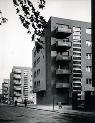 Magyarország, Budapest XI., Lágymányosi utca a Stoczek József (Stoczek) utca irányába nézve., 1959, Preisich család, Budapest, erkély, lakótelep, Fortepan #157989