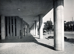 Hungary, Budapest VI., Dózsa György út 84., a MÉMOSZ (Magyarországi Építőipari Munkások Országos Szövetsége) székháza., 1952, Preisich család, Budapest, public building, colonnade, Gábor Preisich-design, Fortepan #158079