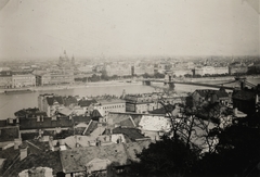 Magyarország, Halászbástya,budai Vár, Budapest I., kilátás a Széchenyi Lánchíd és a Bazilika felé., 1940, Latin, Budapest, Fortepan #158253