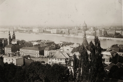 Magyarország, Halászbástya,budai Vár, Budapest I., kilátás a Víziváros és a Parlament felé., 1940, Latin, Budapest, Fortepan #158254