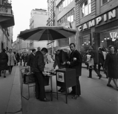 Magyarország, Budapest V., Váci utca., 1972, Urbán Tamás, neon felirat, Budapest, Fortepan #15874