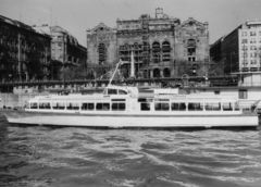 Magyarország, Budapest V., a Leányfalu vízibusz a Dunán a Vigadó térnél. Háttérben a romos Vigadó., 1959, Erdős Ferenc, Budapest, műemlék, Fortepan #159203