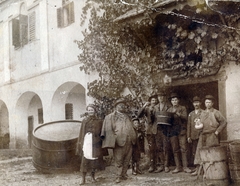 1911, Lugosi Szilvia, hat, grape, wooden butte, harvest, apron, drinking, jug, archway, venetian blind, fatness, Fortepan #159509