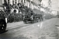 Romania,Transylvania, Cluj-Napoca, Fő tér a magyar csapatok bevonulása idején. A felvétel 1940. szeptember 15-én a kormányzói fogadó ünnepségen készült., 1940, Hegedűs Anikó, Fortepan #159819