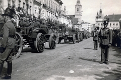 Romania,Transylvania, Cluj-Napoca, Fő tér a magyar csapatok bevonulása idején. A felvétel 1940. szeptember 15-én a kormányzói fogadó ünnepségen készült., 1940, Hegedűs Anikó, Fortepan #159821