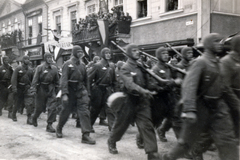 Romania,Transylvania, Cluj-Napoca, Unió utca (Strada Memorandumului) - Mátyás Király utca (Strada Matei Corvin) sarok a magyar csapatok bevonulása idején., 1940, Hegedűs Anikó, Fortepan #159822