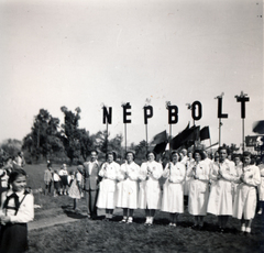 1952, Márkus Richárd, women, march, overall, vendor, people's store, Fortepan #160189