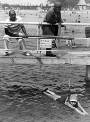 Hungary, Margit Islands, Budapest, Palatinus Strandfürdő., 1922, Jurányi Attila, swimming lesson, label, striped dress, Fortepan #16028