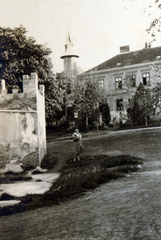 Magyarország, Sopron, Balf (ekkor önálló, ma a város része), a Gyógyfürdő parkja., 1930, Boda Balázs, szőrme, Fortepan #160363