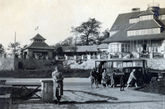 Magyarország, Sopron, Tómalom, Strandszálló., 1930, Boda Balázs, hölgy, szőrme, szálloda, Fortepan #160365